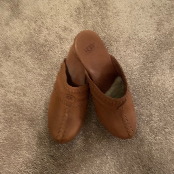 UGG mules - Picture 3 of 5